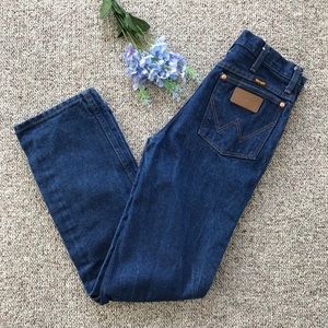 Wrangler High Rise Straight Leg Jeans Size 30